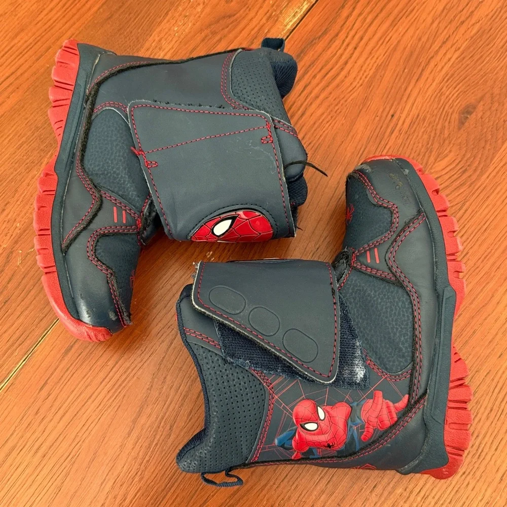 Marvel | Light Up Spider-Man Snowboots for Toddlers